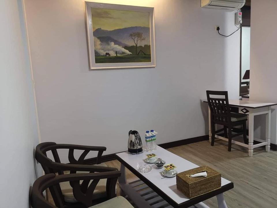 曼德勒皇后酒店 外观 照片